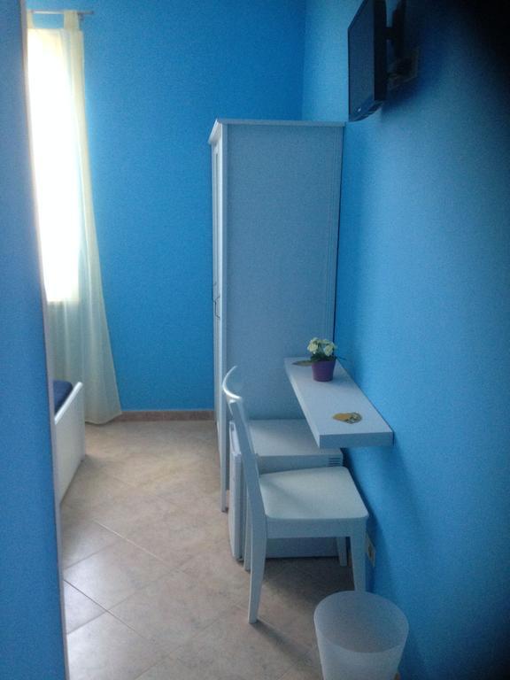 Perla Del Mare Affittacamere Campofelice Di Roccella Room photo